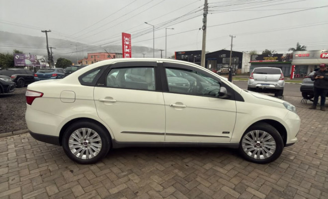 Fiat Grand Siena ESSEN.SUBLIME 1.6 Flex 2013 Flex-1