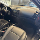 Hyundai i30 2.0 16V 145cv 5p Mec. 2011 Gasolina-10