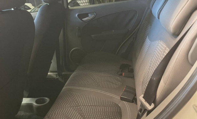 Fiat Palio ATTRA./ITÁLIA 1.4 EVO F.Flex 8V 5p 2014 Flex-6