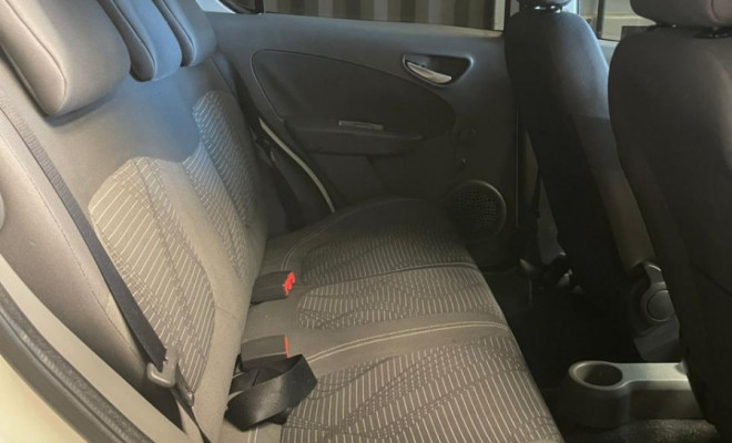Fiat Palio ATTRA./ITÁLIA 1.4 EVO F.Flex 8V 5p 2014 Flex-8