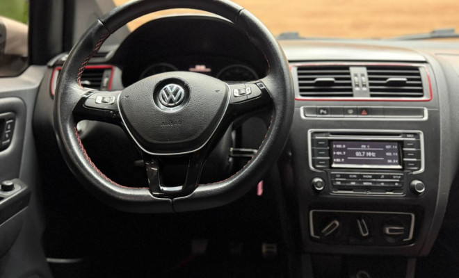 VW - VolksWagen Fox Rock in Rio 1.6 Mi Total Flex 8V 5p 2016 Flex-6