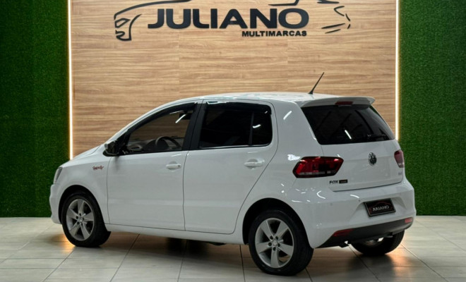 VW - VolksWagen Fox Rock in Rio 1.6 Mi Total Flex 8V 5p 2016 Flex-2