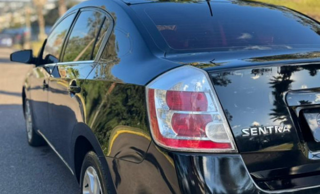 Nissan Sentra S 2.0/ 2.0 Flex Fuel 16V Mec. 2008 Flex-8
