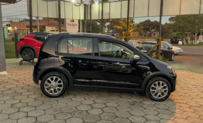 VW - VolksWagen up! cross 1.0 T. Flex 12V 5p 2015 Flex-1