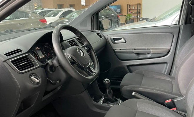 VW - VolksWagen Fox RUN 1.6 Flex 8V 5p 2017 Flex-2