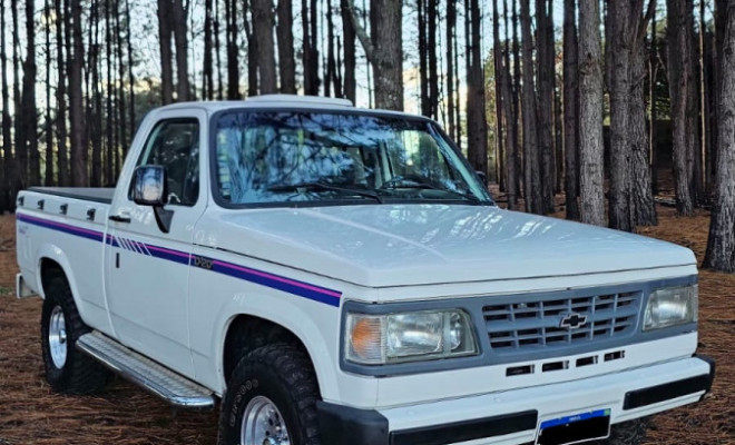 GM - Chevrolet D-20 4.0 Champ/Conquest/El Caminho Dies. 1993 Diesel