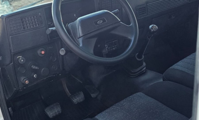 GM - Chevrolet D-20 4.0 Champ/Conquest/El Caminho Dies. 1993 Diesel-7