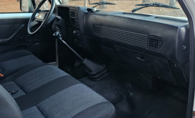 GM - Chevrolet D-20 4.0 Champ/Conquest/El Caminho Dies. 1993 Diesel-8