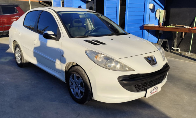 Peugeot 207 Sedan Passion XR 1.4 Flex 8V 4p 2011 Flex-0