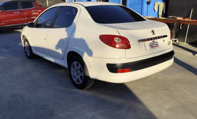 Peugeot 207 Sedan Passion XR 1.4 Flex 8V 4p 2011 Flex-3