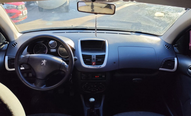 Peugeot 207 Sedan Passion XR 1.4 Flex 8V 4p 2011 Flex-4
