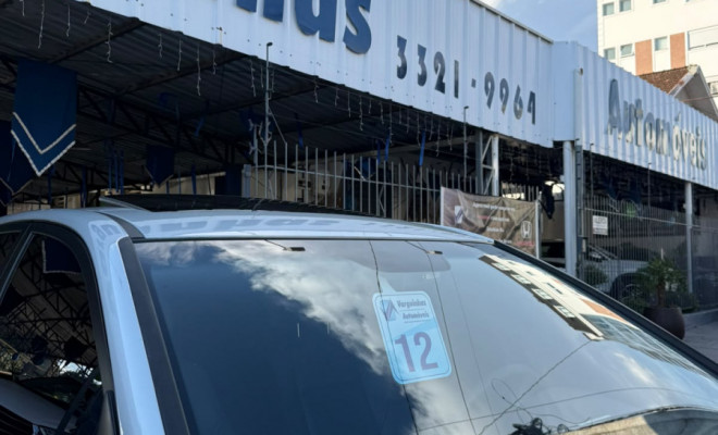 Hyundai i30 2.0 16V 145cv 5p Aut. 2012 Gasolina-3