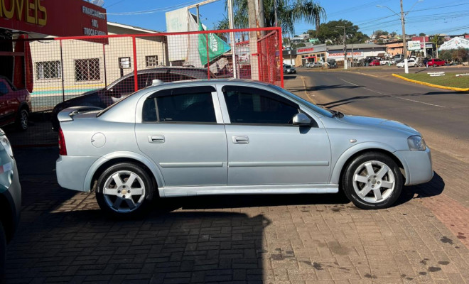 GM - Chevrolet Astra Sed. Advant. 2.0 8V MPFI FlexP. 4p 2011 Flex-4