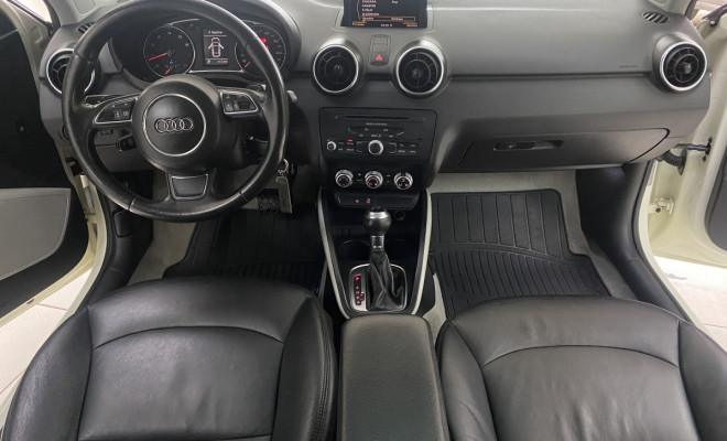 Audi A1 1.4 TFSI C/ Teto 2011-5