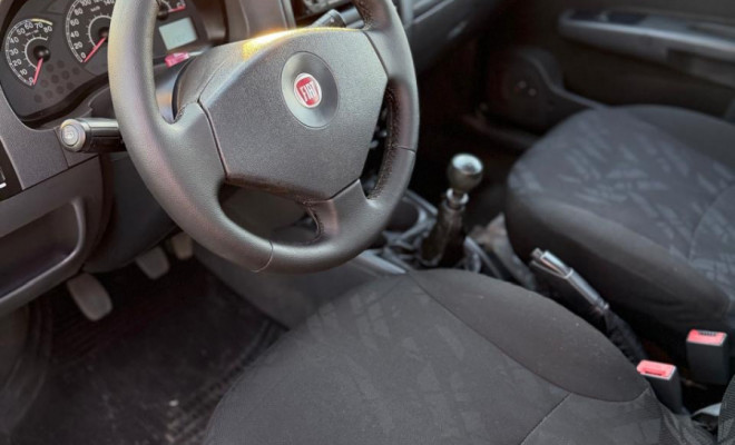 Fiat Siena EL Celeb. 1.0 mpi Fire Flex 8V 4p 2012 Flex-9