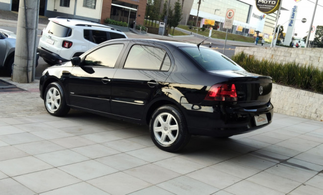VW - VolksWagen VOYAGE 1.0/1.0 City Mi Total Flex 8V 4p 2013 Flex-2
