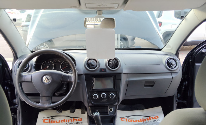 VW - VolksWagen VOYAGE 1.0/1.0 City Mi Total Flex 8V 4p 2013 Flex-6