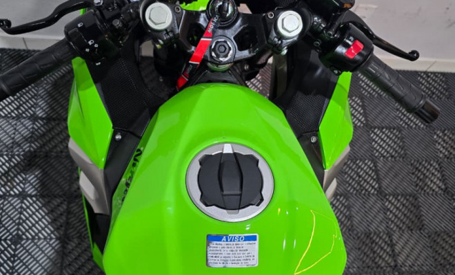KAWASAKI NINJA 400 2019 Gasolina-2