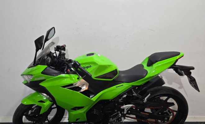 KAWASAKI NINJA 400 2019 Gasolina-4