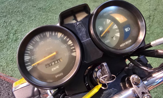 YAMAHA YBR 125 E 2002 Gasolina-4