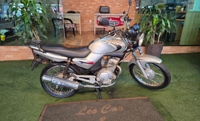 YAMAHA YBR 125 E 2002 Gasolina-5