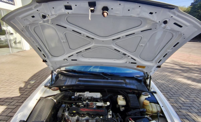 GM - Chevrolet Vectra GLS/Expres.2.2/ 2.0 e 2.0 CD 8V 1999 Gasolina-6