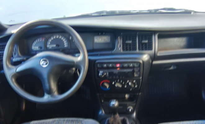 GM - Chevrolet Vectra GLS/Expres.2.2/ 2.0 e 2.0 CD 8V 1999 Gasolina-5