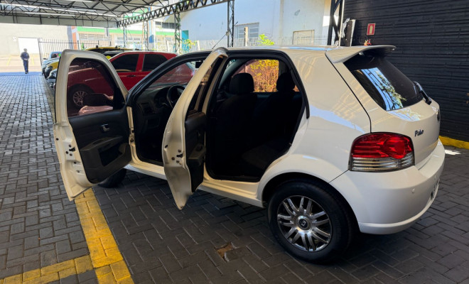 Fiat Palio ELX 1.4 Fire/30 Anos F. Flex 8V 4p 2010 Flex-3