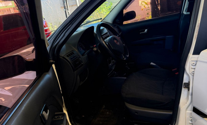 Fiat Palio ELX 1.4 Fire/30 Anos F. Flex 8V 4p 2010 Flex-6