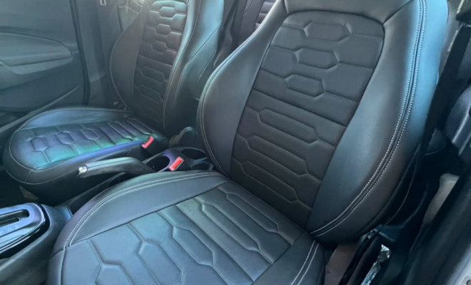 GM - Chevrolet ONIX HATCH LTZ 1.4 8V FlexPower 5p Aut. 2019 Flex-8