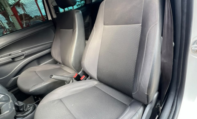 VW - VolksWagen Saveiro Robust 1.6 Total Flex 8V CD 2018 Flex-9