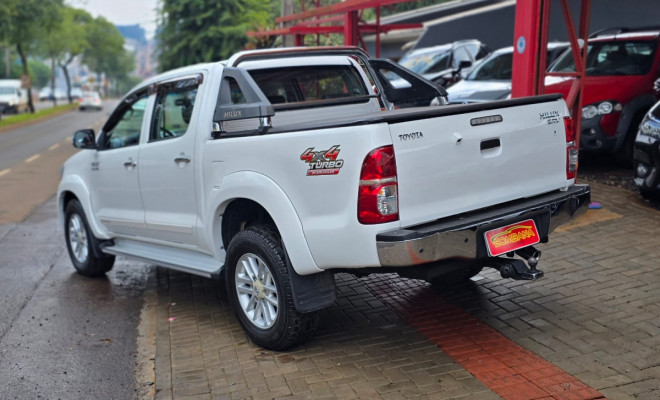 Toyota Hilux CD SRV D4-D 4x4 3.0 TDI Diesel Aut 2014 Diesel-1