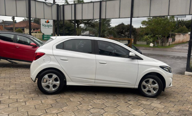 GM - Chevrolet ONIX HATCH LT 1.4 8V FlexPower 5p Aut. 2019 Flex-0