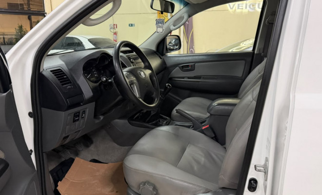 Toyota Hilux CD SR D4-D 4x4 3.0  TDI Dies. 2014 Diesel-4