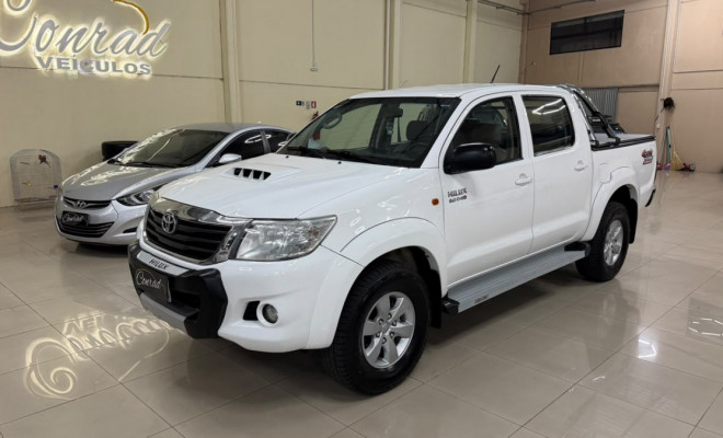 Toyota Hilux CD SR D4-D 4x4 3.0  TDI Dies. 2014 Diesel