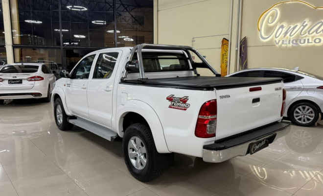 Toyota Hilux CD SR D4-D 4x4 3.0  TDI Dies. 2014 Diesel-3