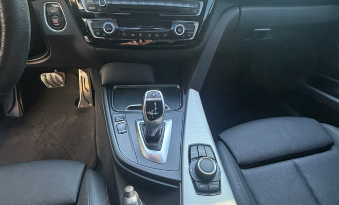 BMW 320iA Modern/Sport TB 2.0/A.Flex/GP 4p 2017 Gasolina-8