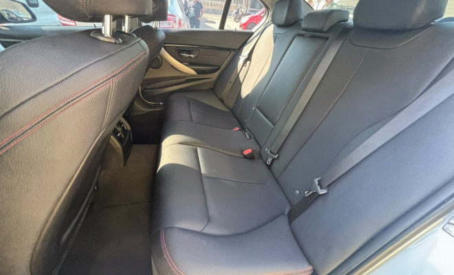 BMW 320iA Modern/Sport TB 2.0/A.Flex/GP 4p 2017 Gasolina-12