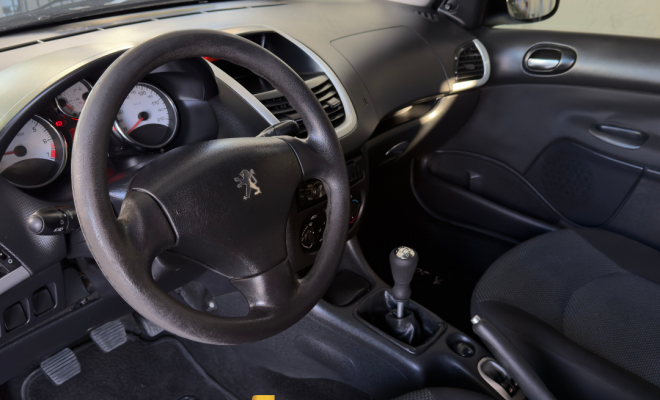 Peugeot 207 Sed. Passion XR Sport 1.4 Flex 8V 4p 2012 Flex-5