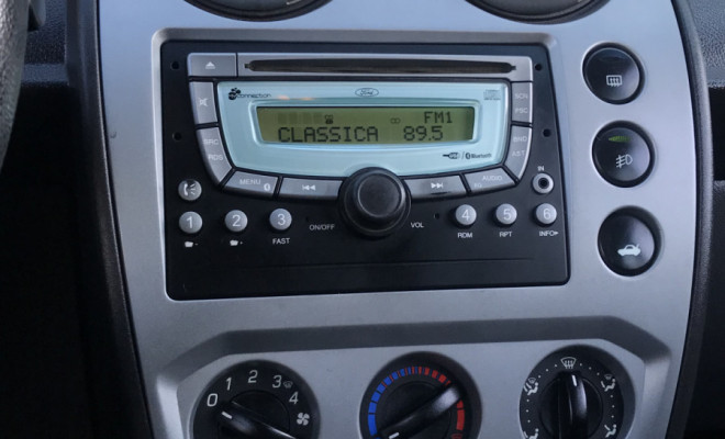 Ford Fiesta SE 1.6 8V Flex 5p 2014 Flex-9
