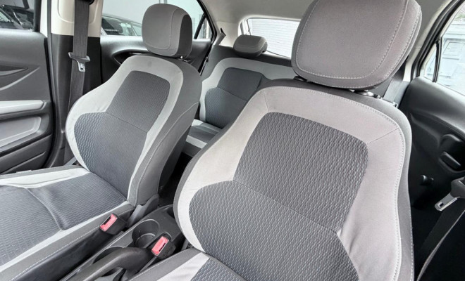 GM - Chevrolet ONIX HATCH LT 1.0 8V FlexPower 5p Mec. 2015 Flex-10