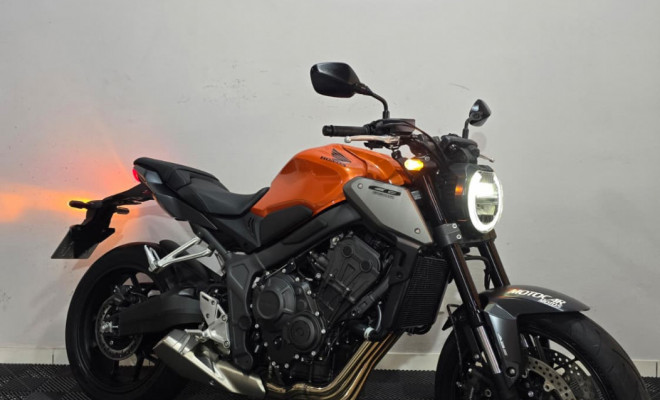 HONDA CB 650R 2024 Gasolina