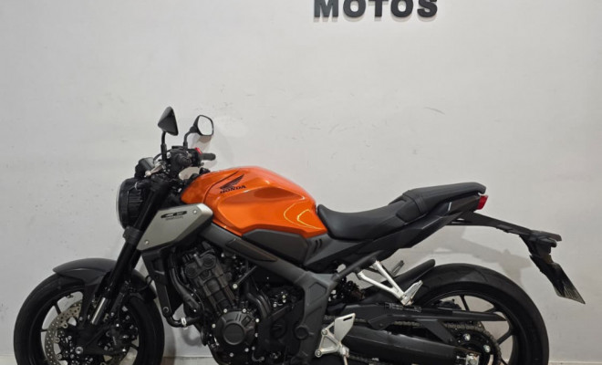 HONDA CB 650R 2024 Gasolina-4