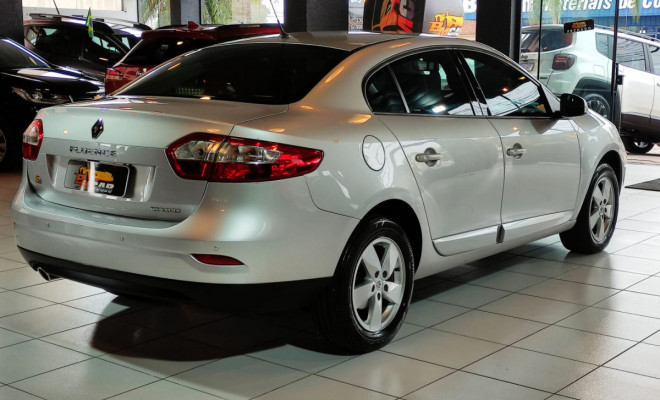Renault FLUENCE Sed. Dynamique 2.0 16V FLEX Aut. 2014 Flex-1