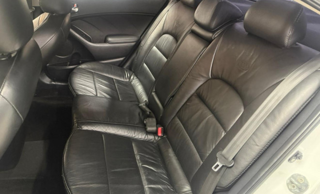 Kia Motors Cerato 1.6 16V  Flex  Aut. 2014-9