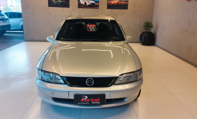 GM - Chevrolet Vectra GLS/Expres.2.2/ 2.0 e 2.0 CD 8V 1999 Gasolina-0