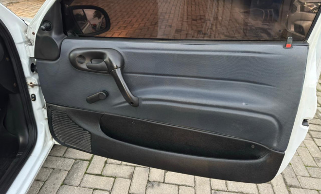 GM - Chevrolet Corsa Wind 1.0 MPFI / EFI  2p 2000 Gasolina-8