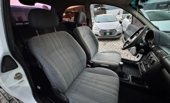 GM - Chevrolet Corsa Wind 1.0 MPFI / EFI  2p 2000 Gasolina-7