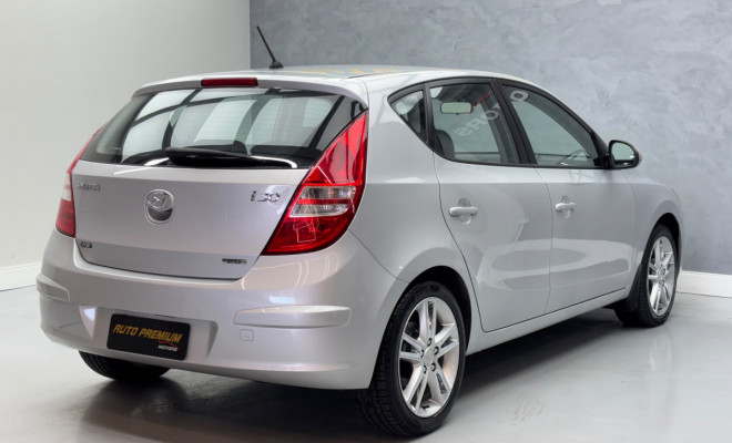 Hyundai i30 2.0 16V 145cv 5p Aut. 2011 Gasolina-2