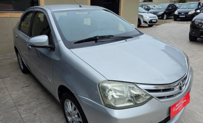 Toyota ETIOS XLS Sedan 1.5 Flex 16V 4p Mec. 2015 Flex-1